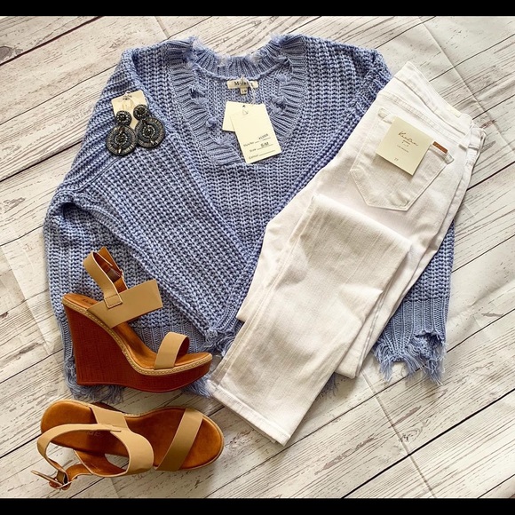 Distressed sweater - Picture 2 of 3